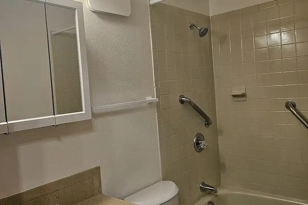 Chateau Villa Apartments - More