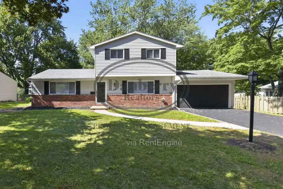 6946 Kinsman Dr – photo 1