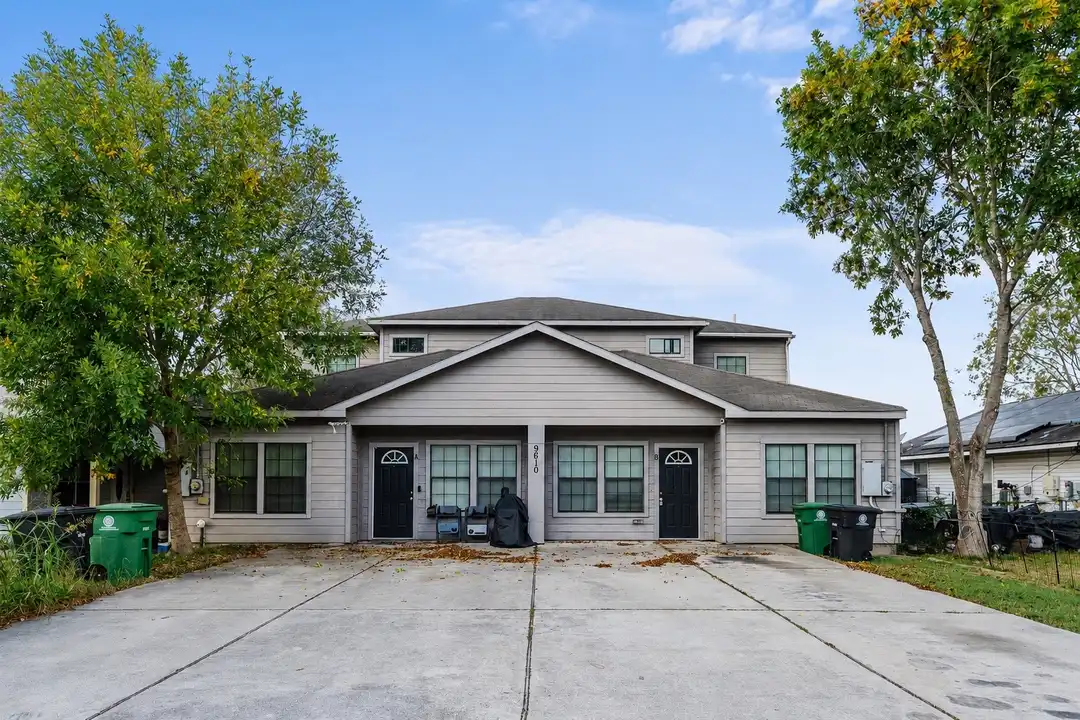 House in Houston - View 3