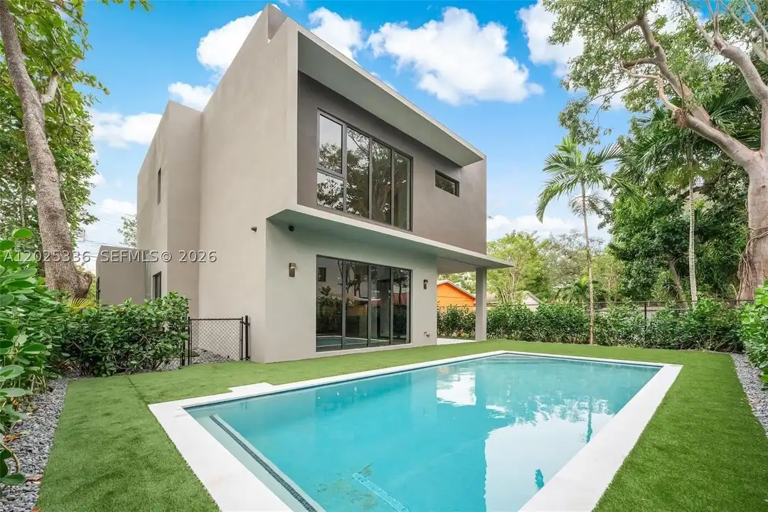 3370 Thomas Ave - View 4