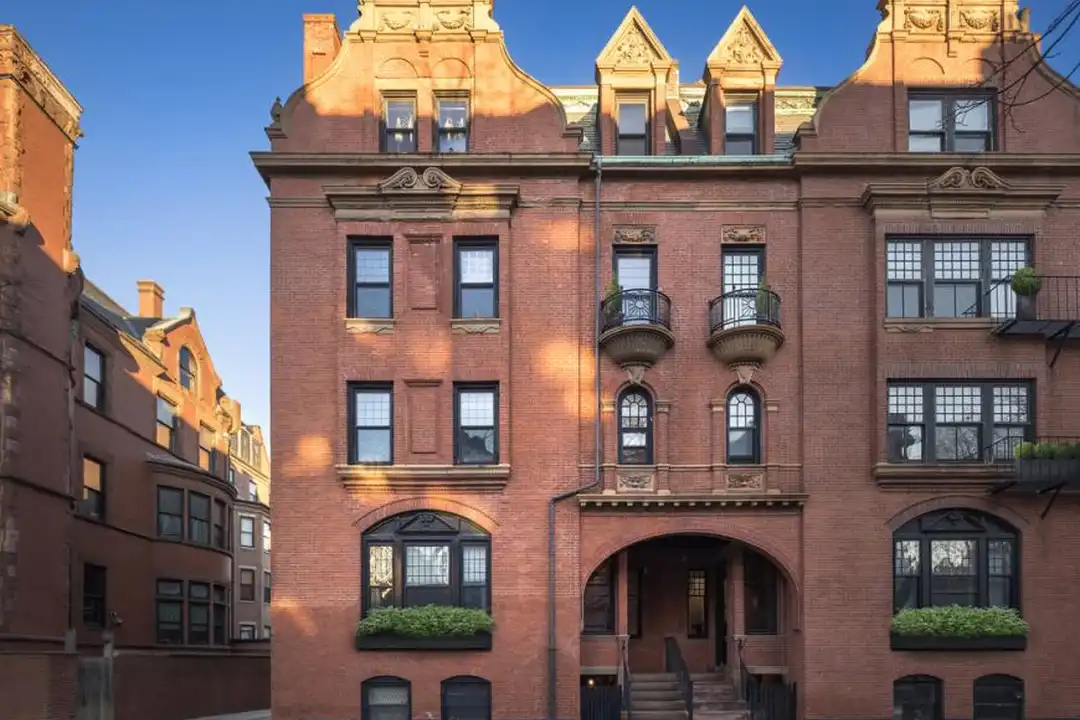 8 Fairfield St - View 6