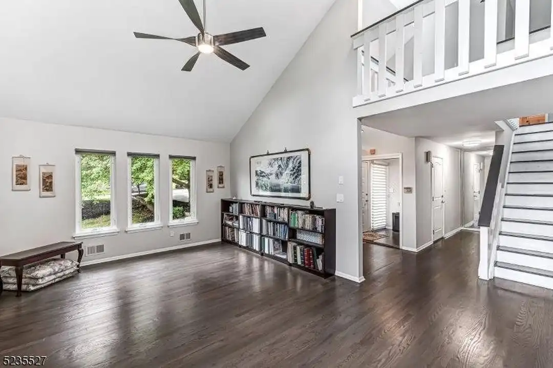 33 Highmount Ave - View 4