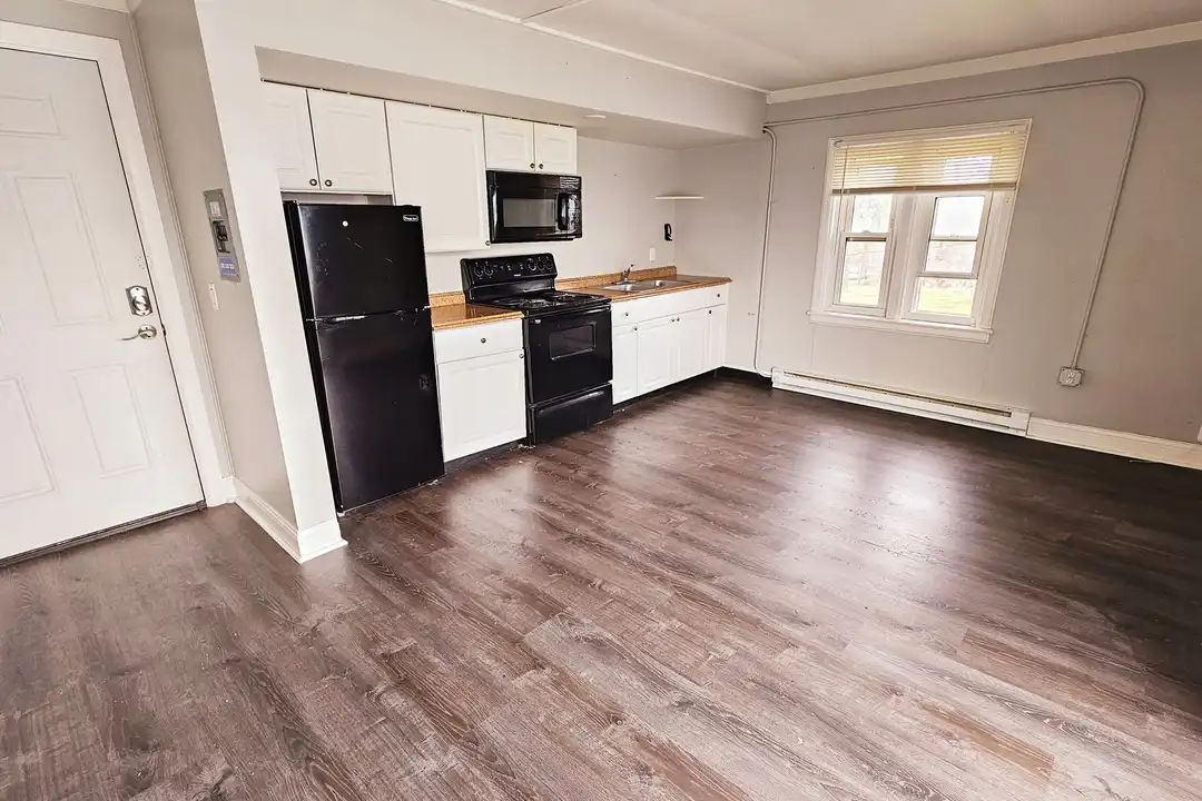 38 Baldwin Ave unit #6 – photo 1 of 6