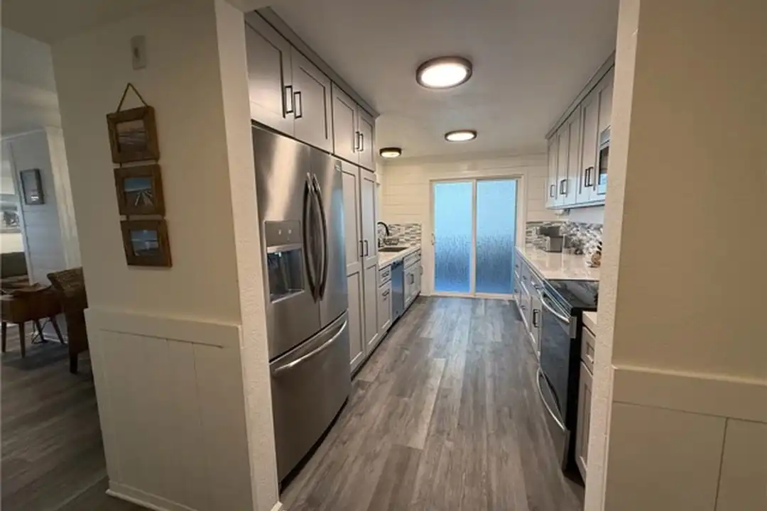 54 Corniche Dr unit D - More