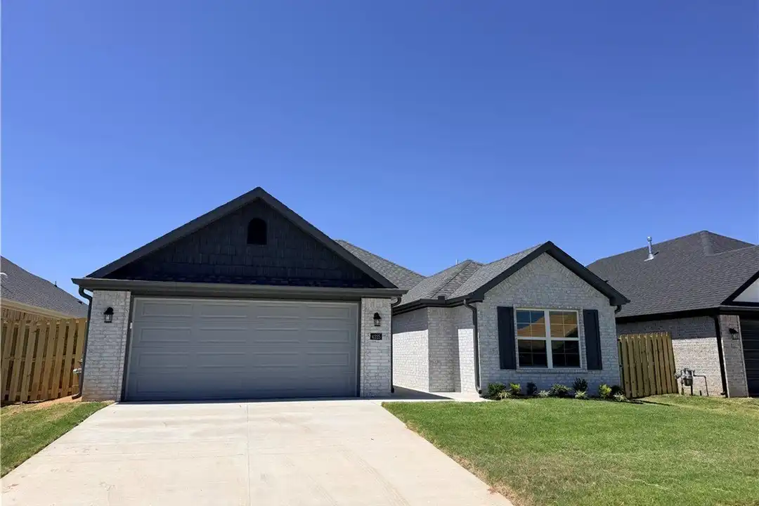 4225 W Barhem Dr – photo 1