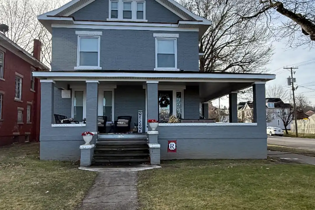1001 9th Ave – photo 1