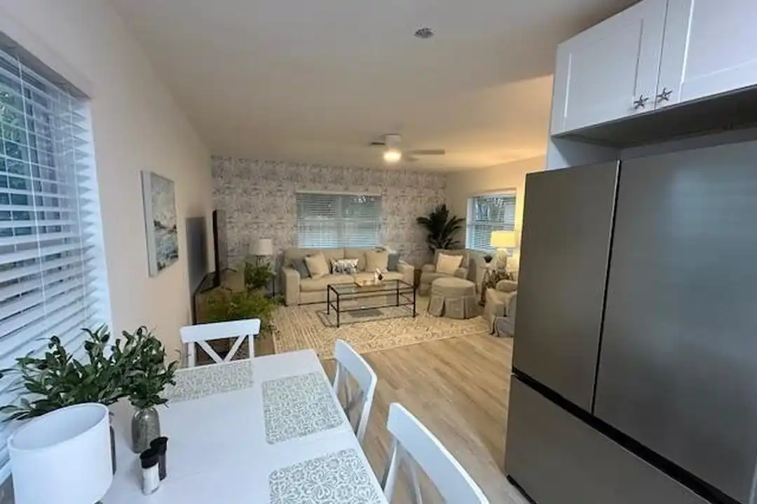 522 Eastwind Dr – photo 1