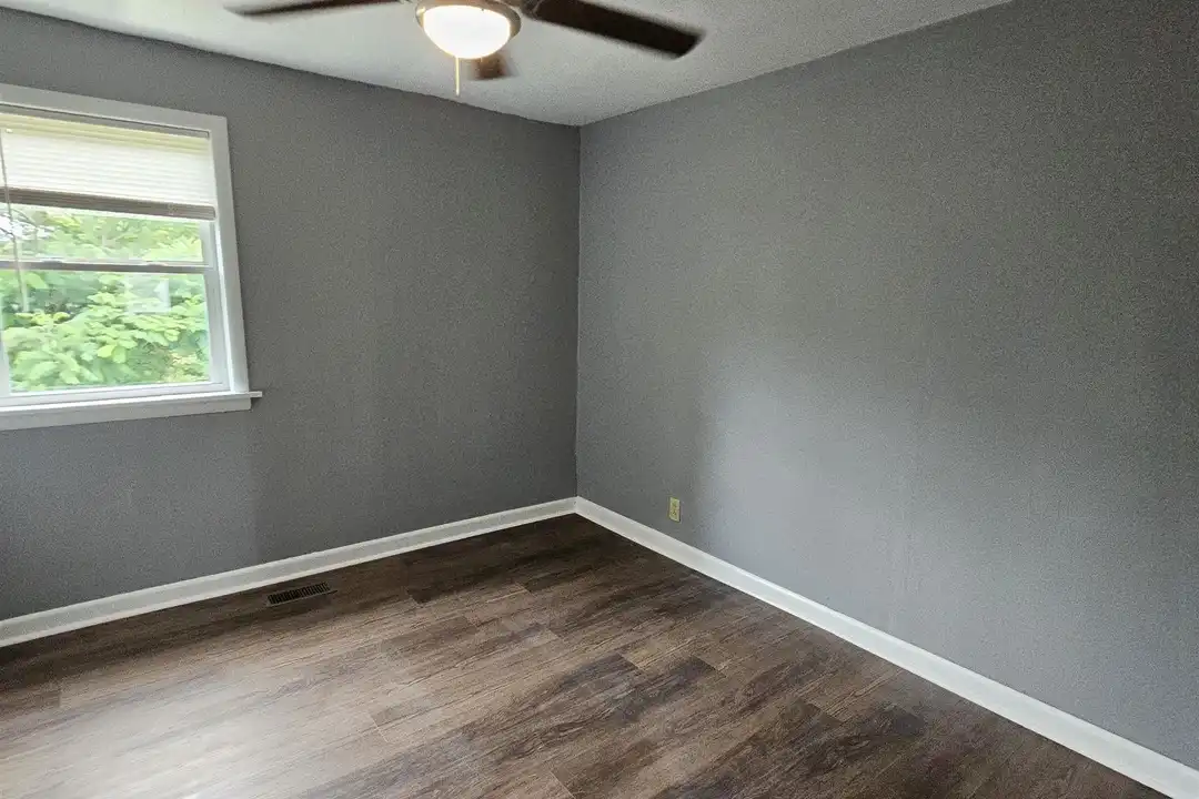 907 Denver St - View 6