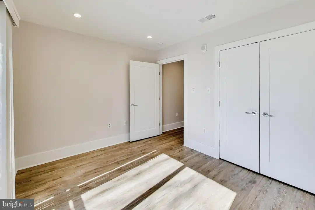Apartment in Washington, Brookland - More