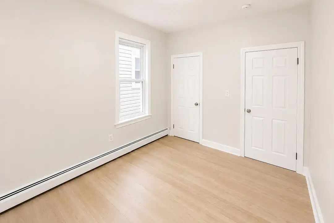 469 Avon Ave – photo 1