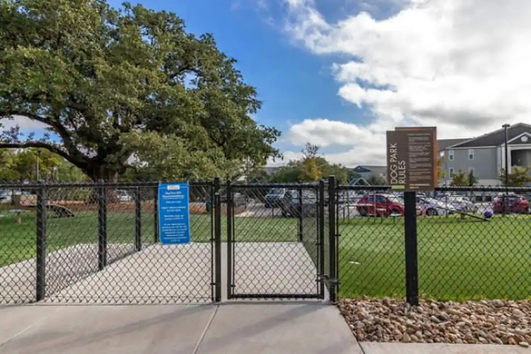 10300 S I-35 Frontage Rd unit # 1018 - More