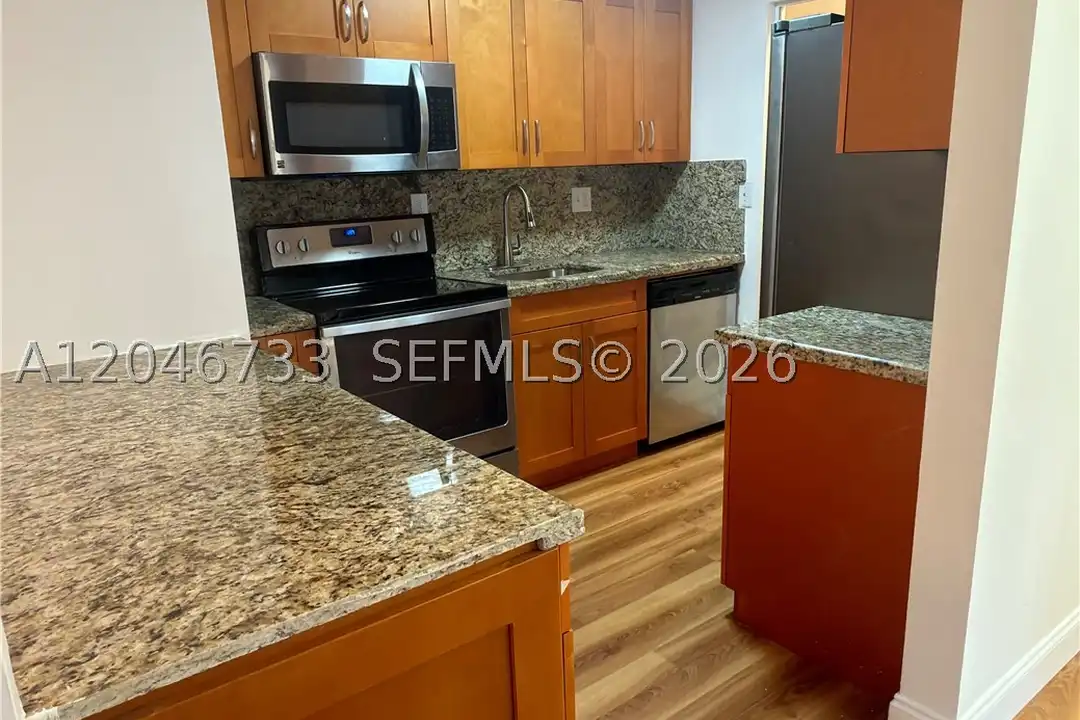 469 NE 207th Ln unit 101 - View 3