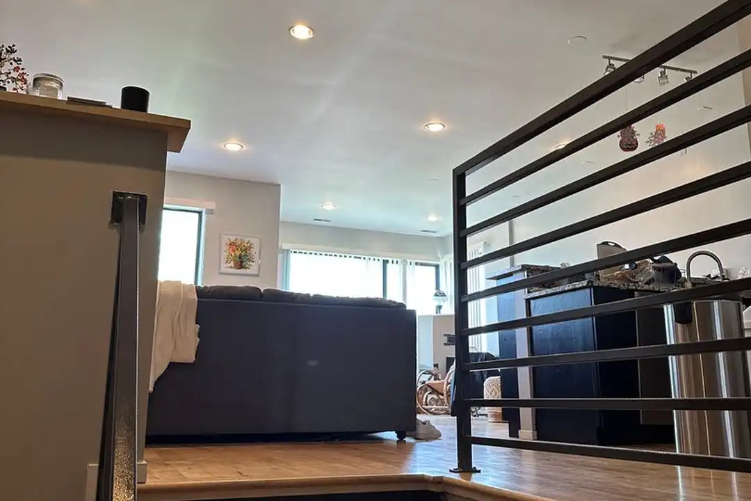 1649 W Cortland St unit 401 - View 3