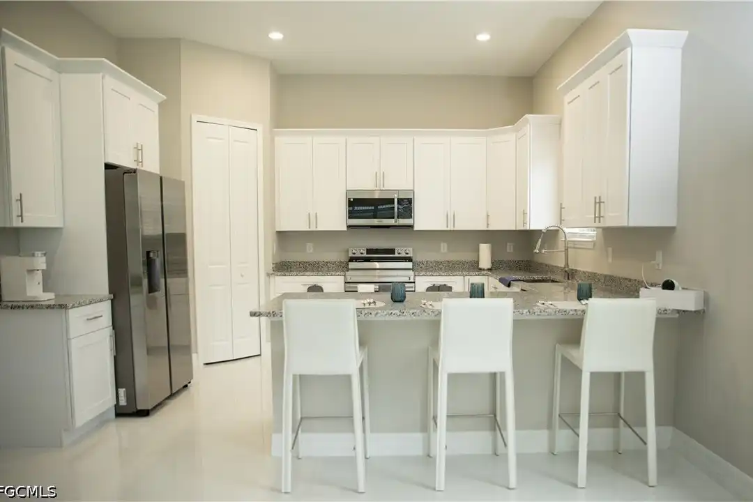 1226 Chrisholm St - View 4