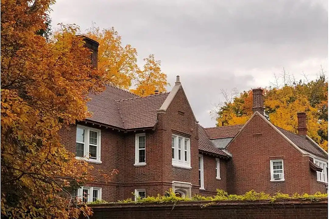 Colonial Village Apartments - View 6