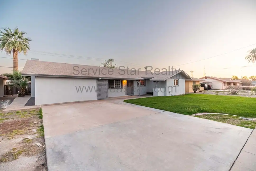 923 E Wesleyan Dr - View 2