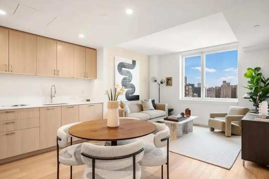 250 W 97th St - View 2
