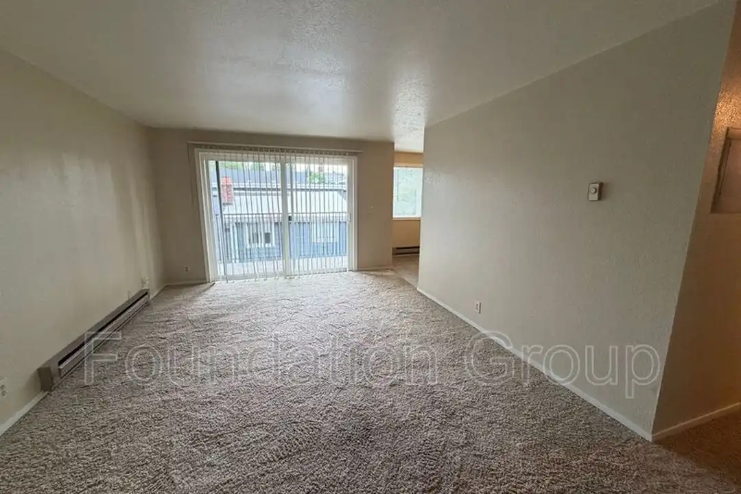 938 N 100th St unit 302 – pohled 2