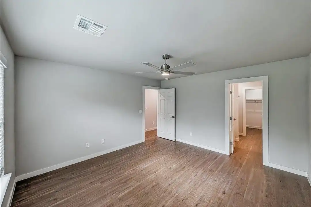 6311 NW Kathleen St - More