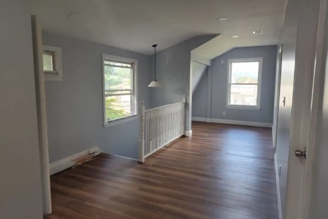 9 William St – photo 1 of 7