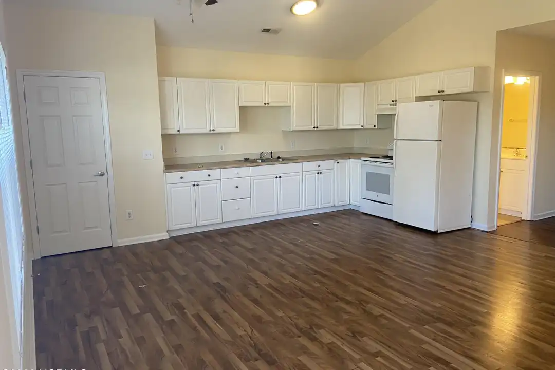 1007 Castle St #1 - View 3