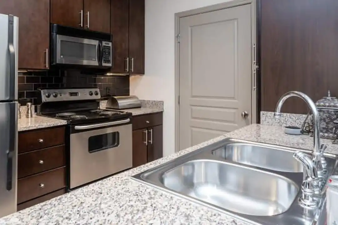 505 E Exchange Pkwy unit # 520 - More