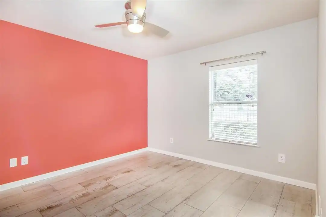 1720 Elgin St - View 3