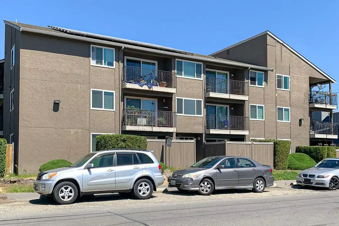 938 N 100th St unit 105 – další