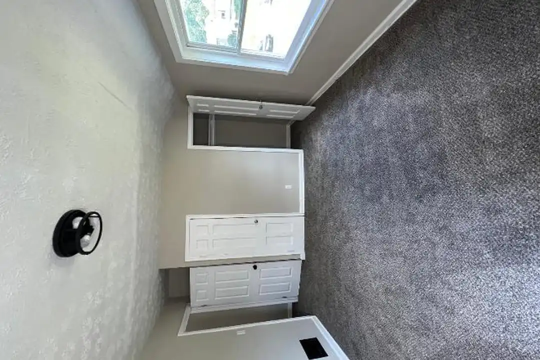 57-59 N Waverly St - View 4