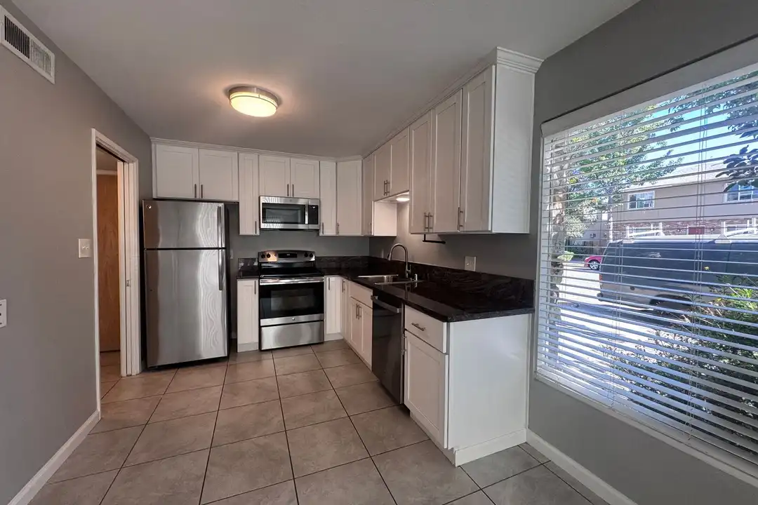 2707 O St unit 04 - View 4