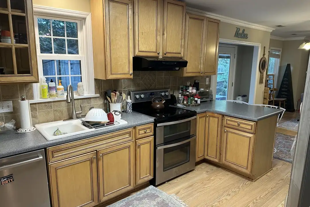 109 St Thomas Dr - More