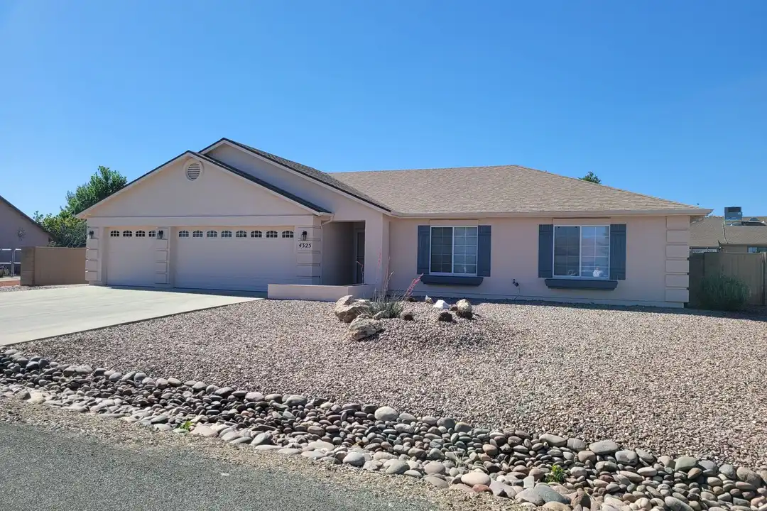 House in Prescott Valley - View 4