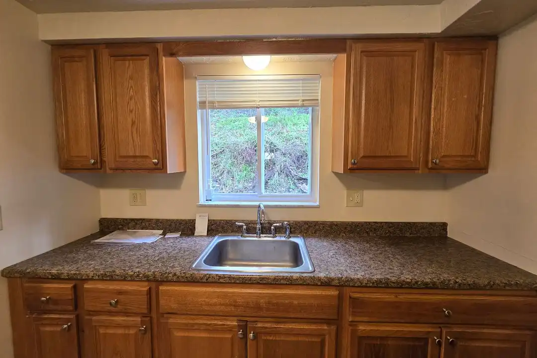 261 Universal Rd unit 261UNIV - View 6