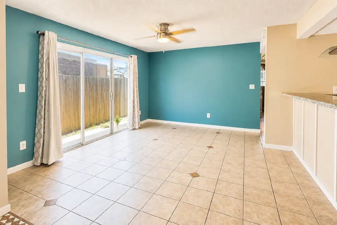 5836 Palm Ave - View 3