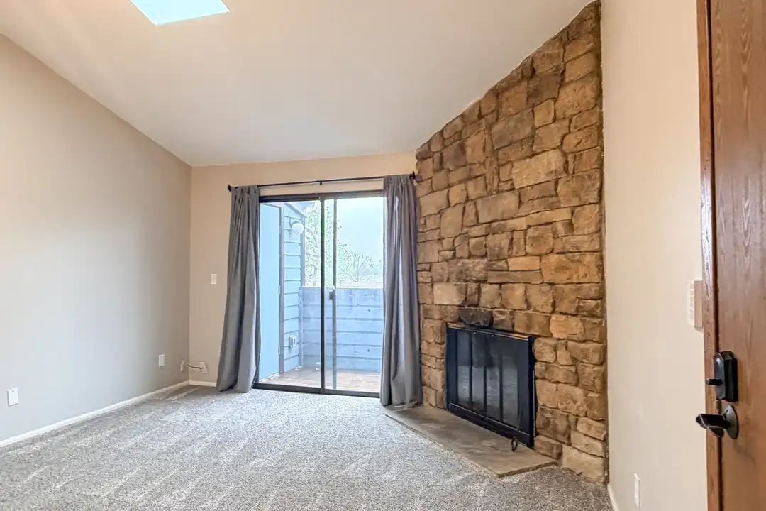12007 E Harvard Ave - More