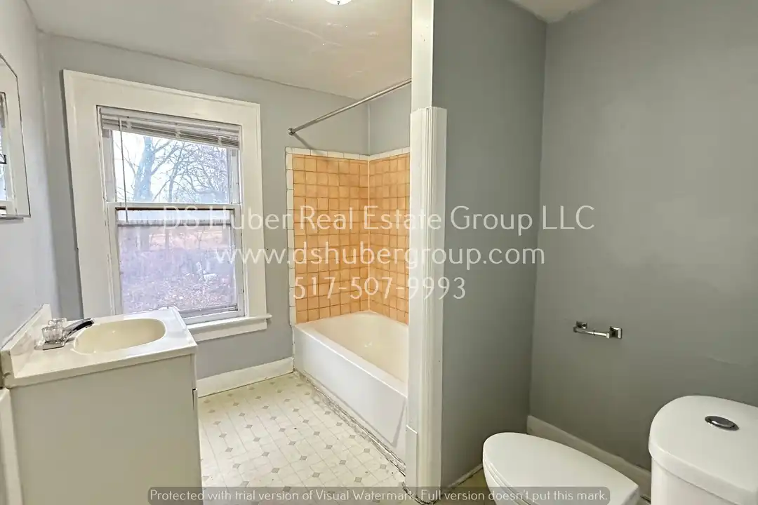 1136 N Martin Luther King Jr Blvd - More