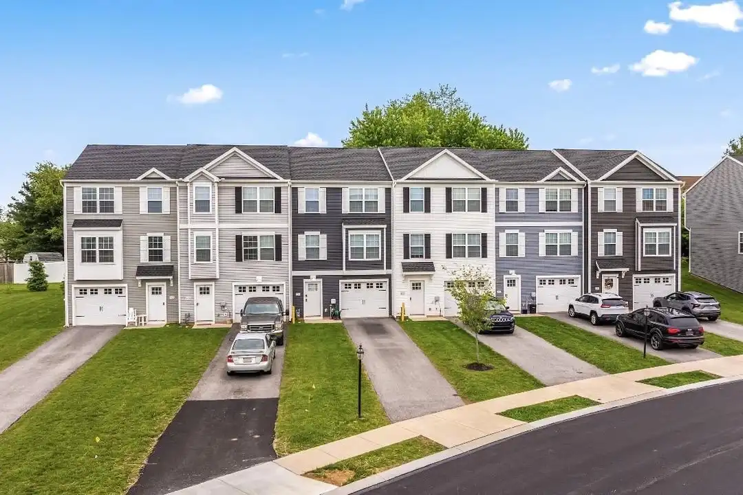 362 Cadbury Dr – photo 1 of 36