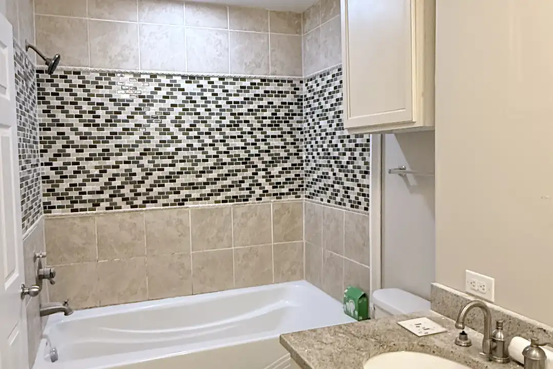 906 E Marine View Dr unit #1 - More