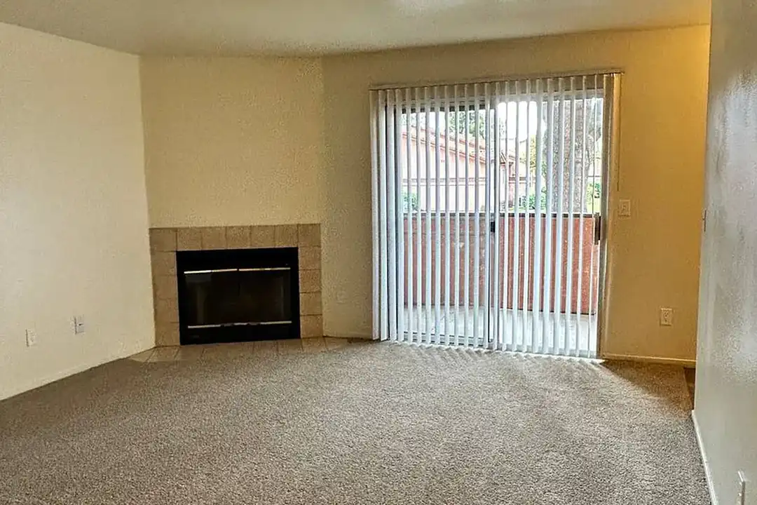Mirage Apartments – photo 1