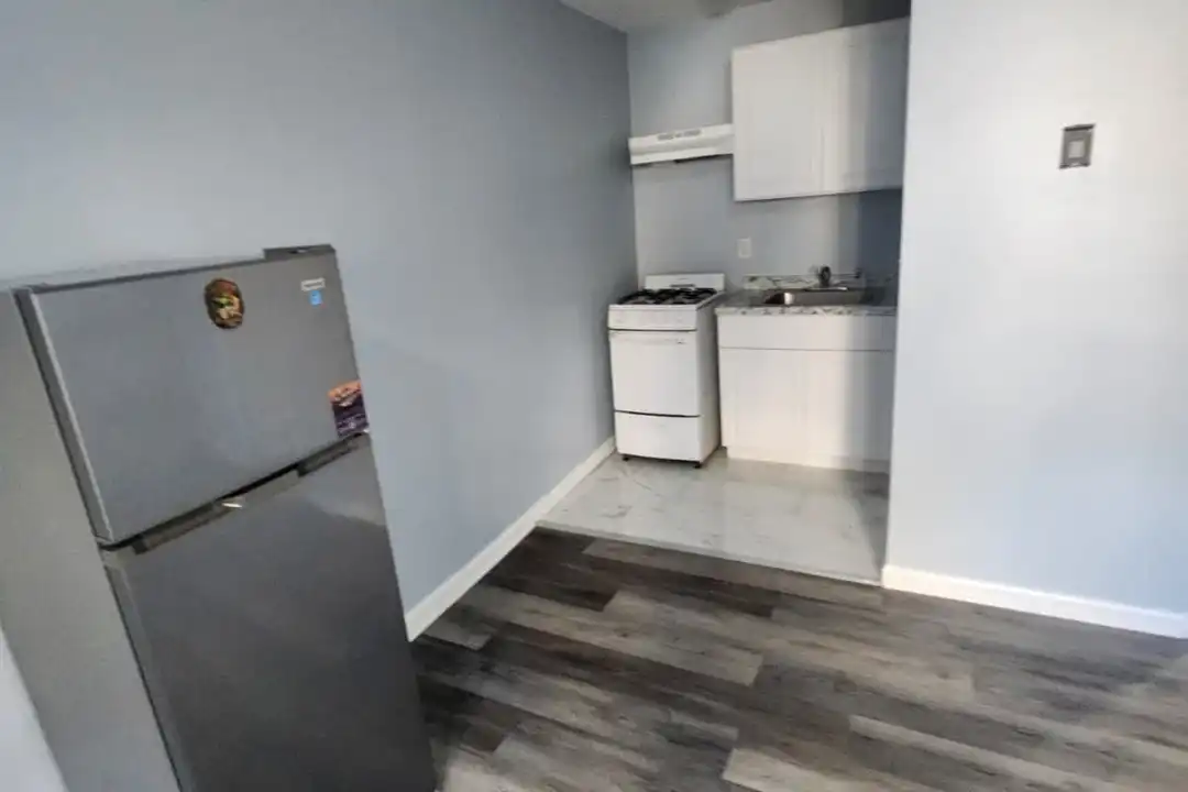 277 Clinton Pl unit 0 – photo 1