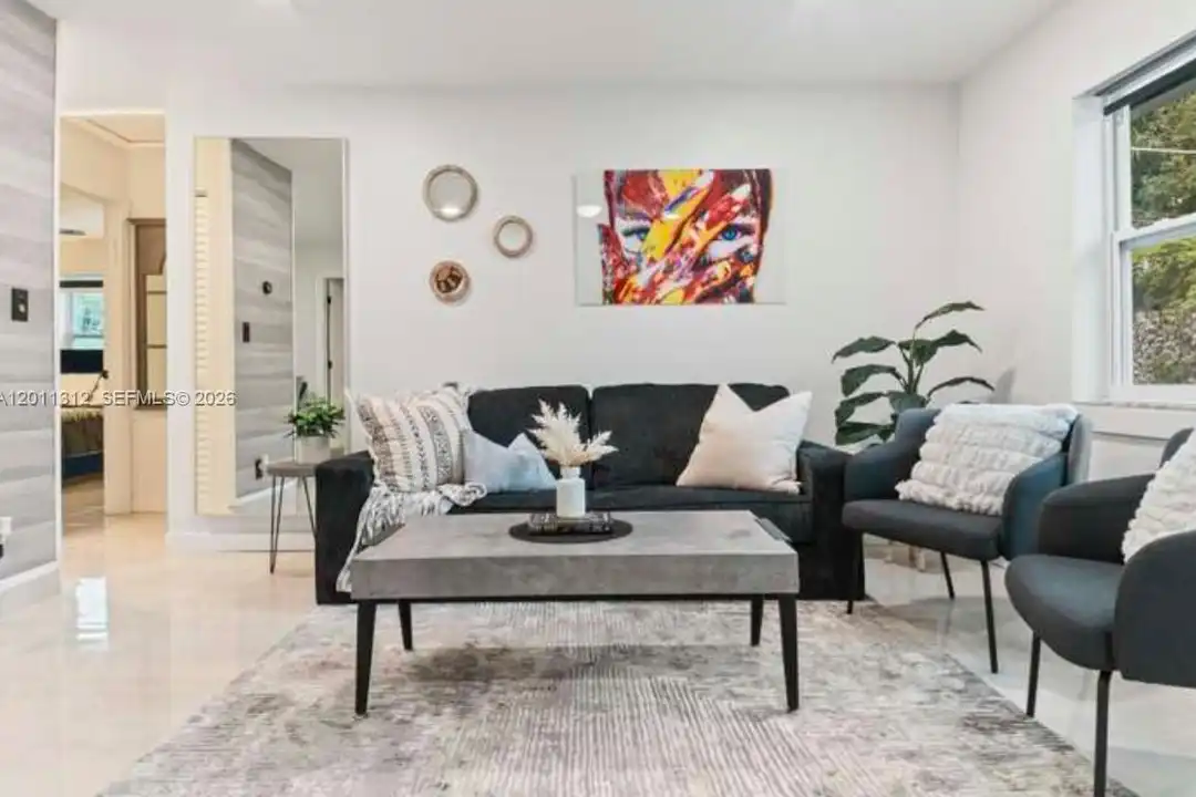 2320 SW 18th Terrace unit 1 - View 3