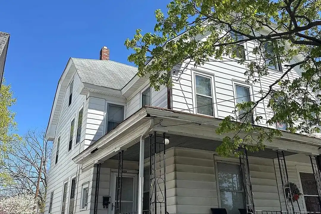 306 W Main St – photo 1