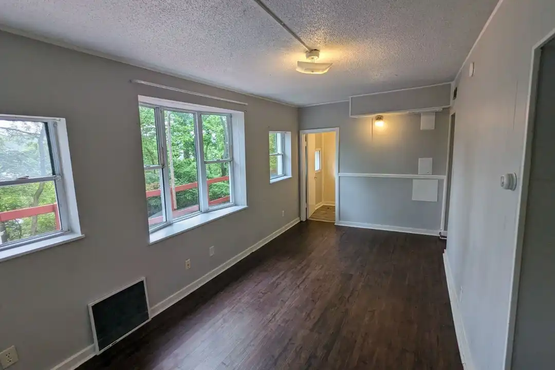 11 S High St unit B – photo 1