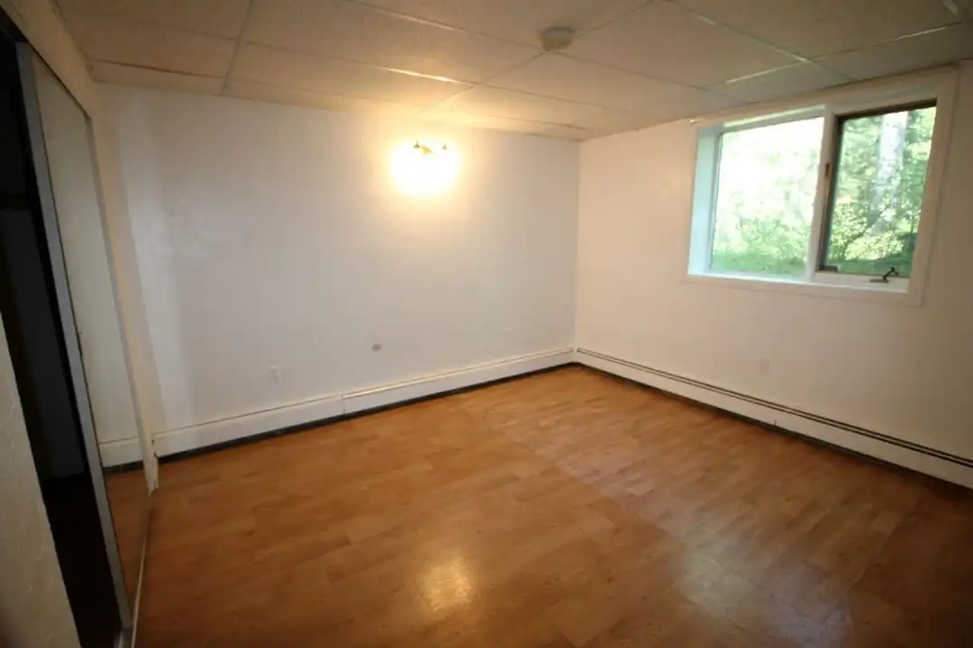 3766 Lyle Ave unit #B - More