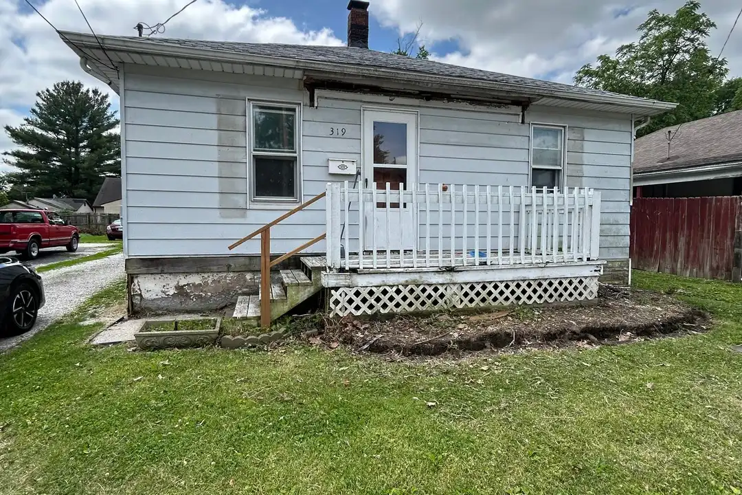 319 W Corbin St - View 3
