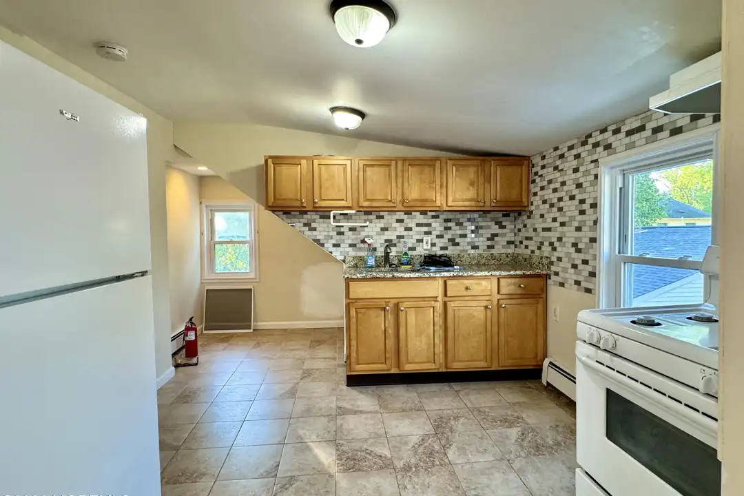 196 Milton Ave unit Apt 2 - View 5