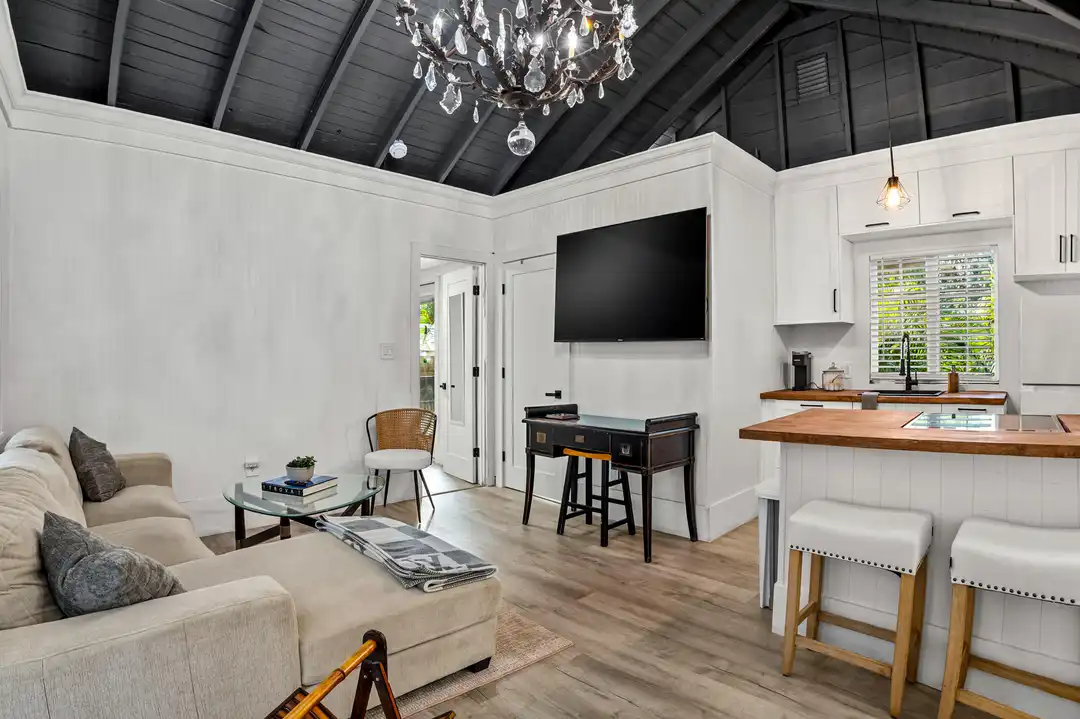 1017 SW 4th St - View 4