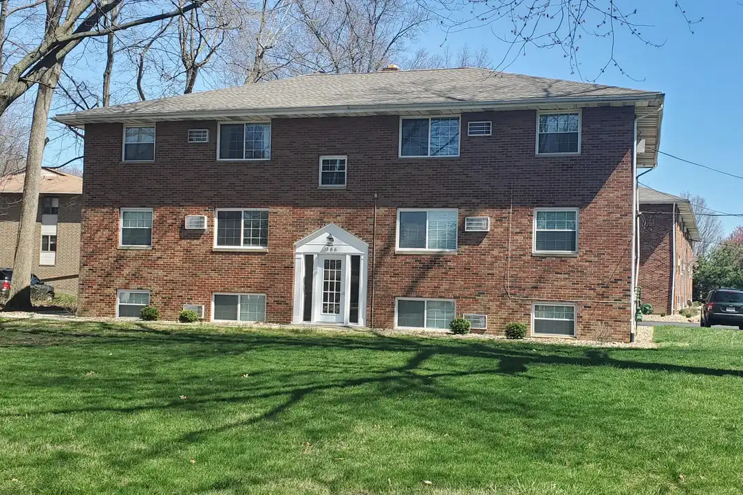 24 Lindsey Rd unit B