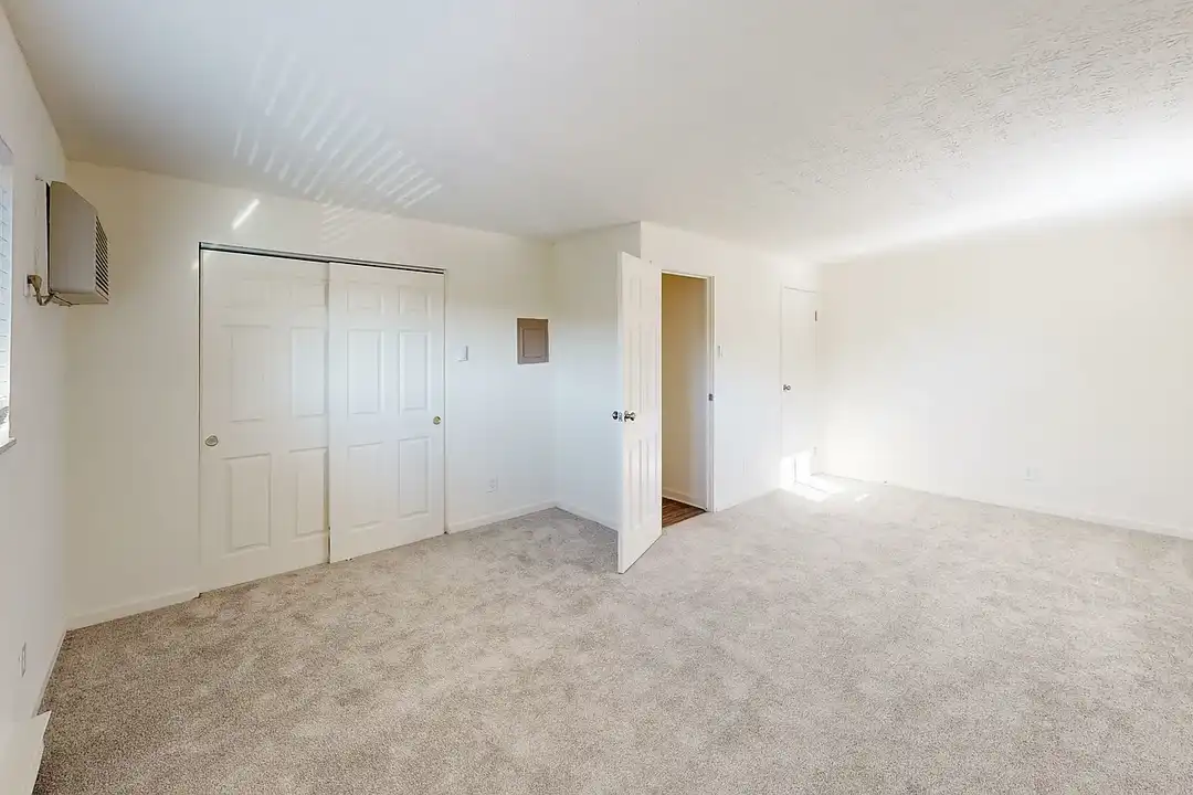 Brixworth Apartments – photo 1