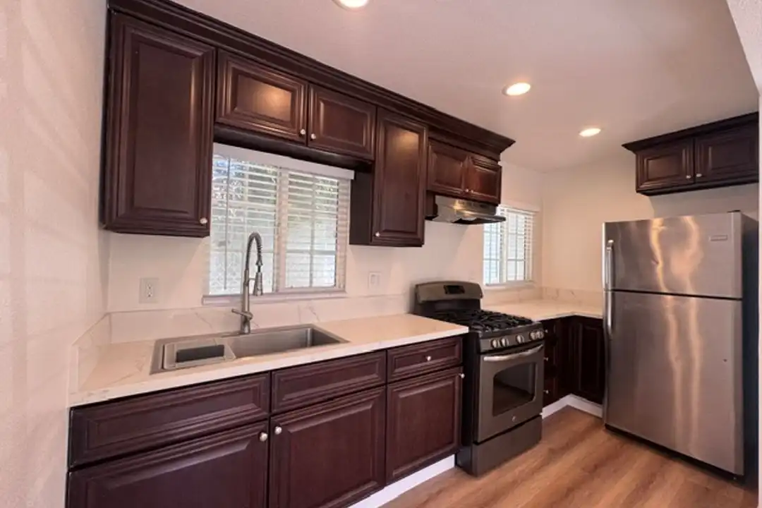 1600 Sherman Pl unit SHERMAN1600-B – photo 1